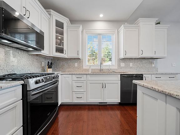 4th image of 50 Blackstone Drive