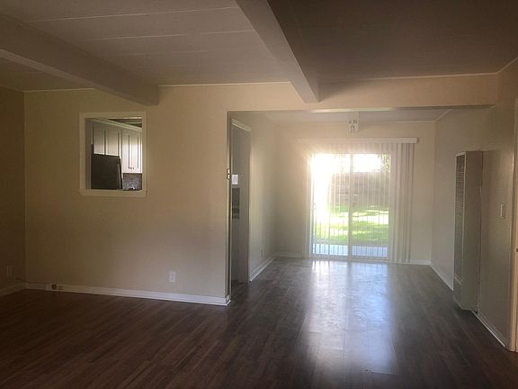 3rd image of 1023 Sevier Ave