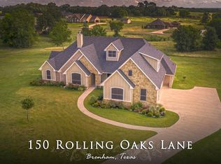 140 Rolling Oaks Ln, Brenham, TX 77833