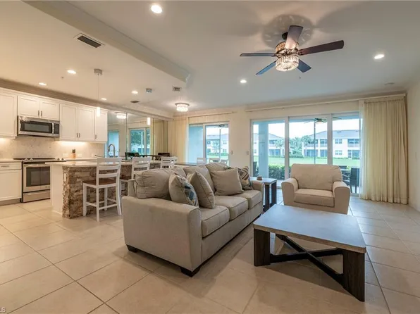 6954 Avalon Cir Unit 702, Naples, FL 34112