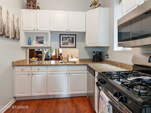 5th image of 3130 N Clifton Ave APT 1