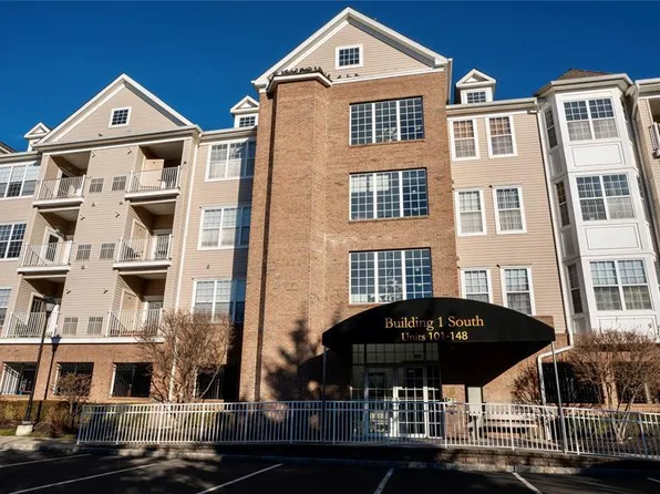 113 Cory Ln #113, Elmwood Park, NJ 07407