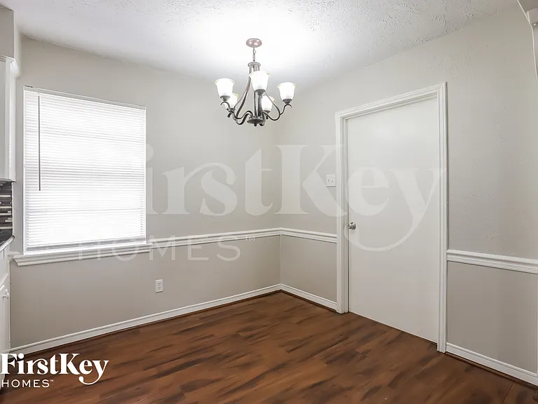 12115 Hillcroft St — Photo 5