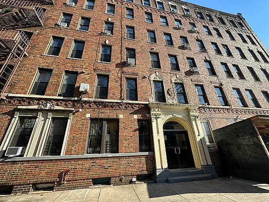 Rented by Premier Metro Realty Corp | media 14