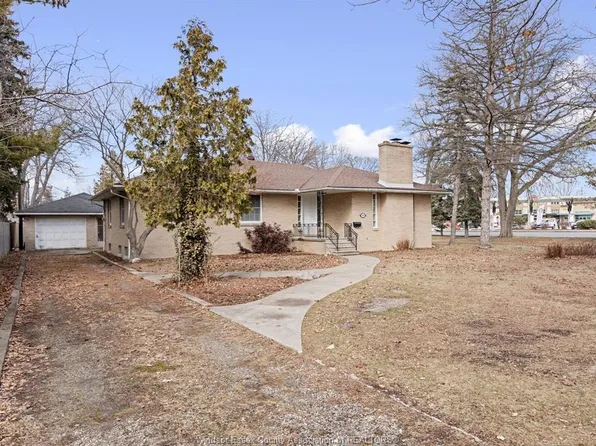 3985 Dougall Ave, Windsor, ON N9G 1X3