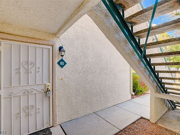 4th image of 7905 Lago Vista Ln Unit 103