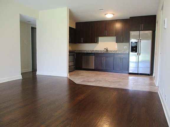 3rd image of 9416 Bay Colony Dr APT 1S