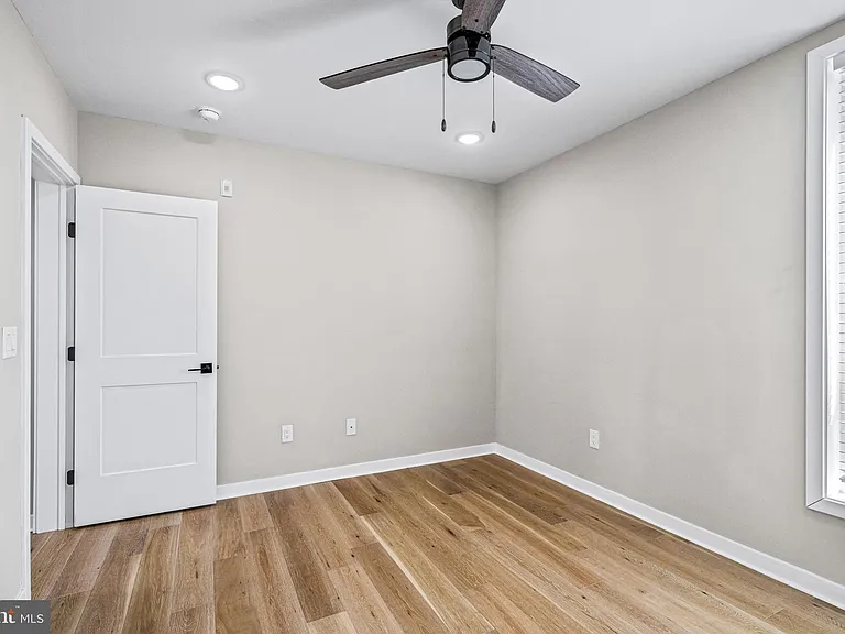 2409 N Hancock St #6 — Photo 26