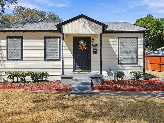 3rd image of 605 NE 33rd St