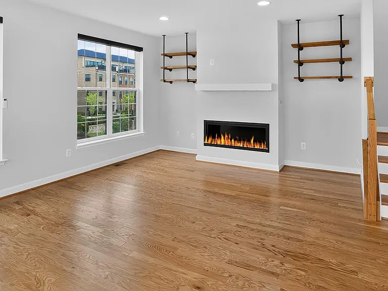 627 Leigh Way — Photo 21