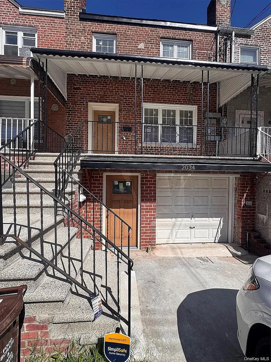 2034 Colden Avenue - 1 — Photo 1