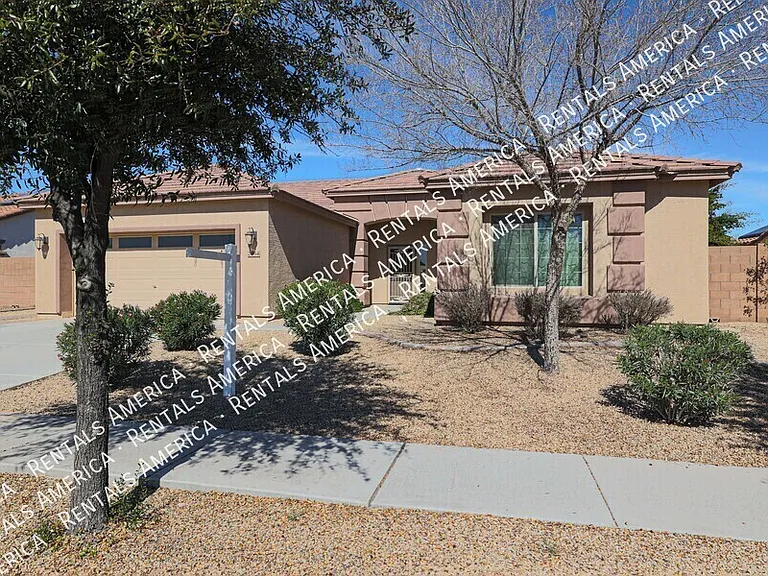2954 E Coconino Dr — Photo 3