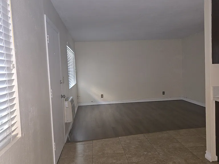 4700 Clair Del Ave #506 — Photo 9