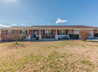 201 Dixie Meadows Dr, Lenoir City, TN 37772