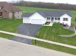 11722 Tar Heel Trl, Roscoe, IL 61072