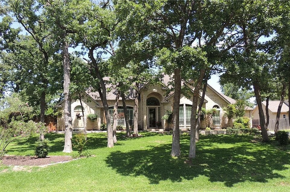 1st image of 6610 Forest Oaks Ct