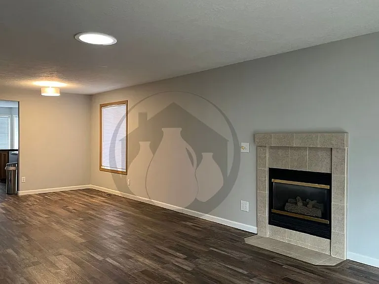 2465 Connemara Ct SE — Photo 6