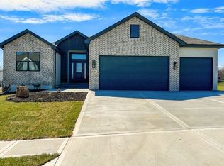 2700 NE Wheatley Dr, Blue Springs, MO 64029