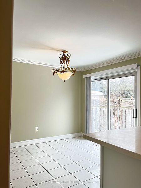 Mississauga House for rent - 3 Bedrooms — photo 11