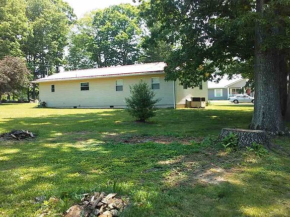3rd image of 212 Persia Ln