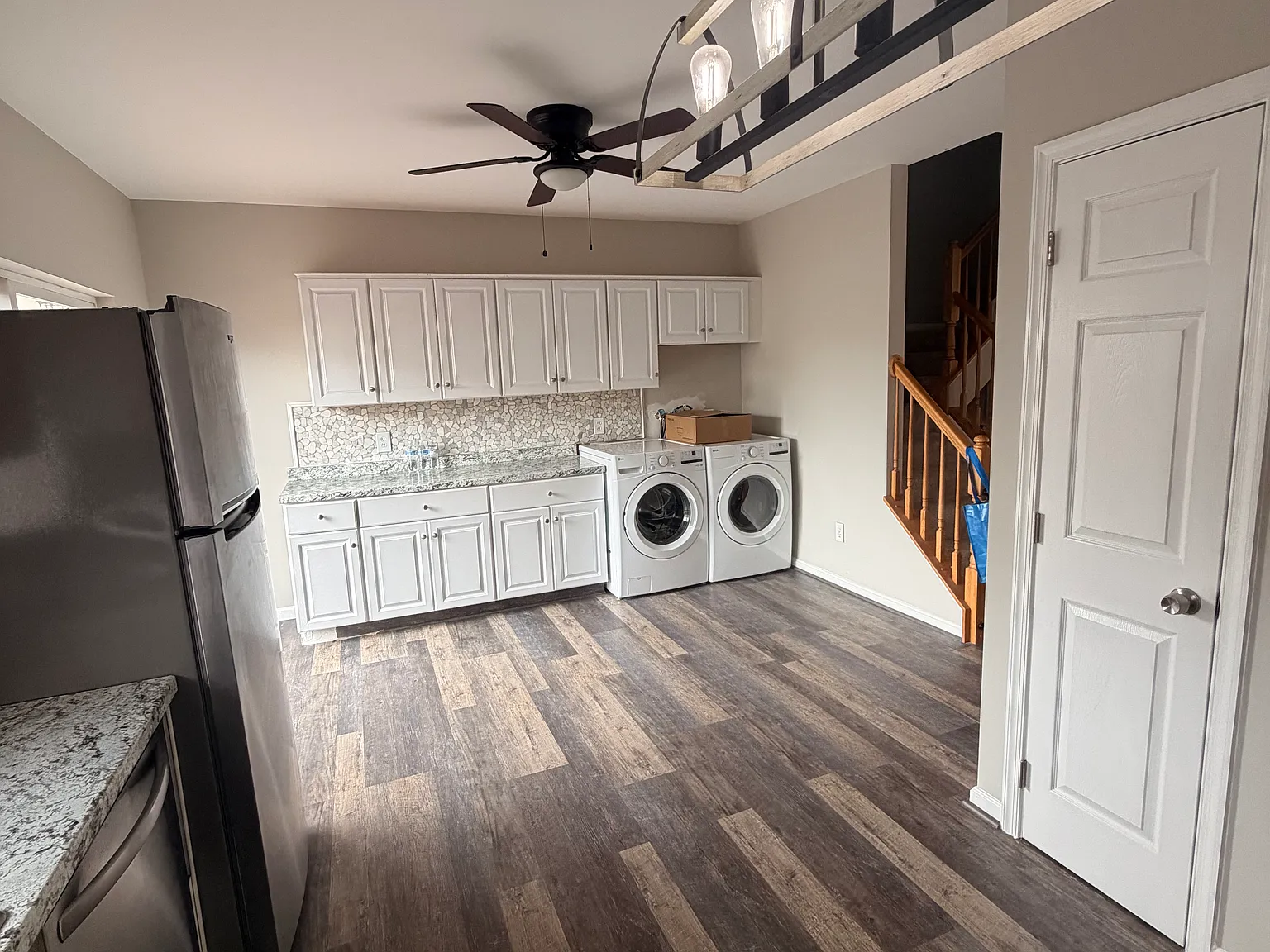 3 bed, 2.5 bath, $1,100 — Photo 3