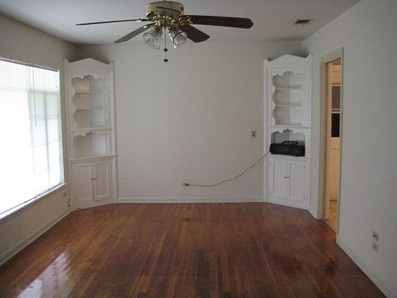 2nd image of 203 Hillwood Dr