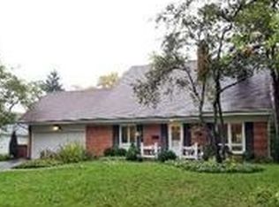 805 Shag Bark Ln, Deerfield, IL 60015