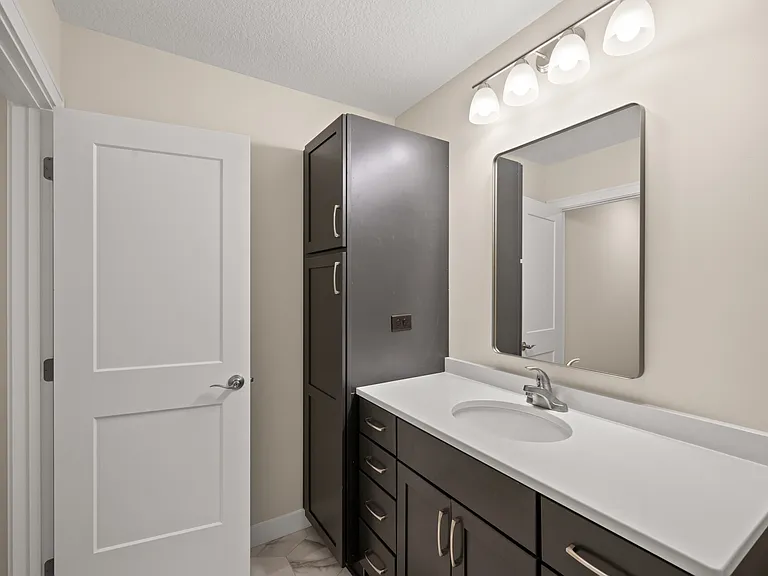 820 26th Ave NE #1 — Photo 16