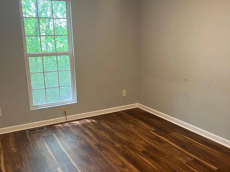 5615 Strathmoor Manor Cir — Photo 9