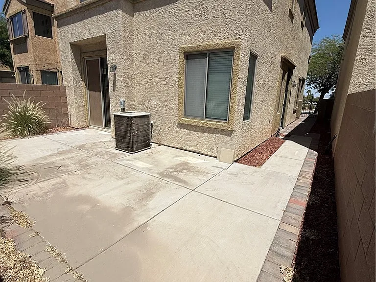 8301 Strawberry Spring St — Photo 8