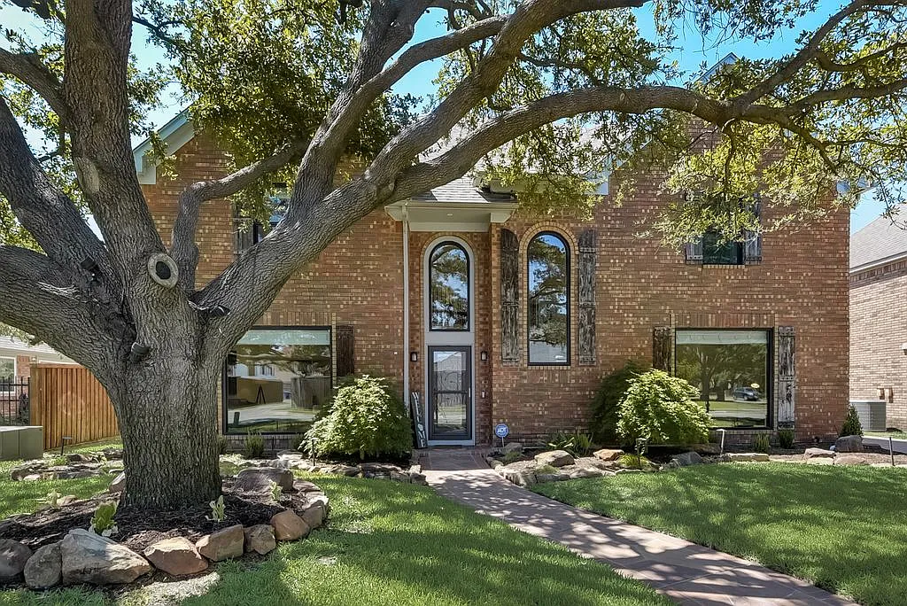 5 bed, 2.5 bath, 3563 sqft, $6,250 — Photo 4