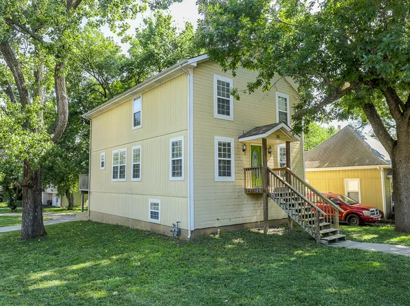312 W Walnut St, Grain Valley, MO 64029