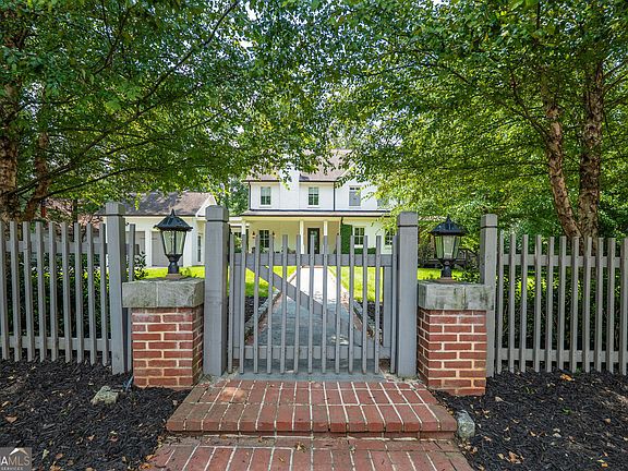 5th image of 3882 Wieuca Rd NE