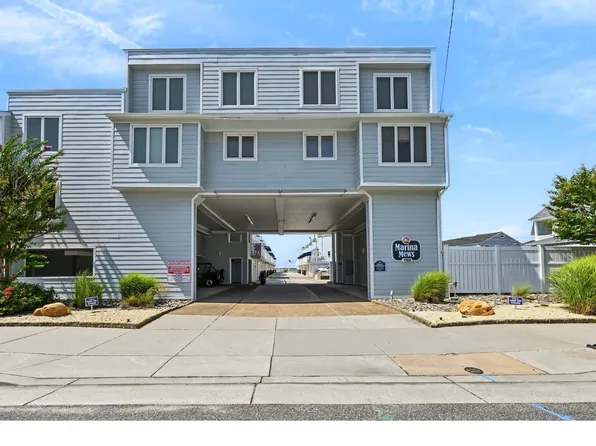 1128 Bay Ave APT 5, Ocean City, NJ 08226