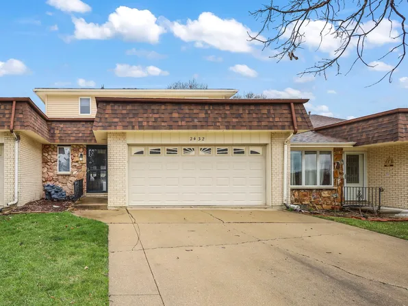 2432 Sycamore Dr, Morris, IL 60450