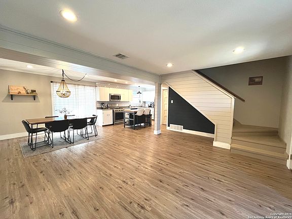 4th image of 3847 Highcliff Dr