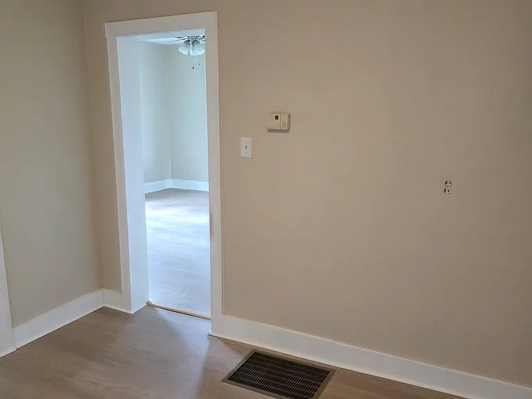 835 Parkside Rd — Photo 18