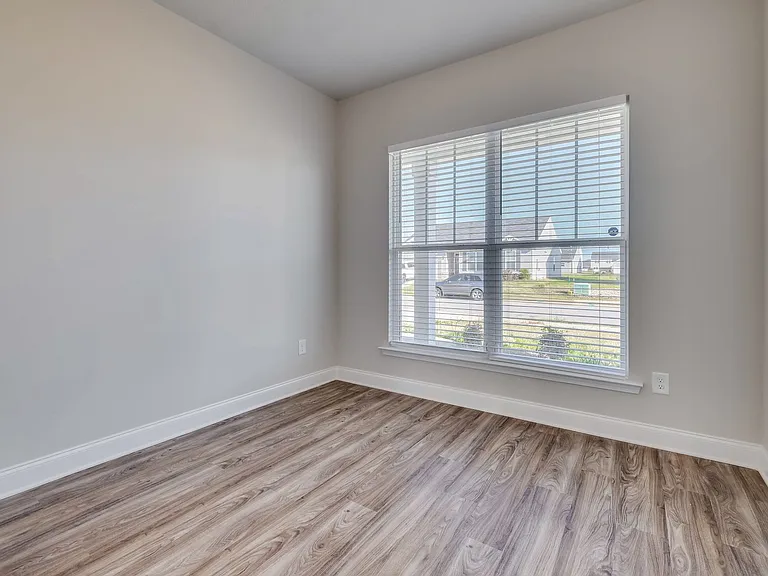 340 Fox Haven Dr — Photo 17