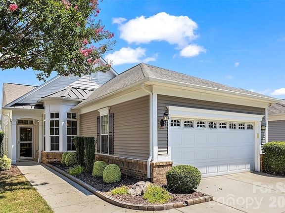 3rd image of 4122 Jessamine Way
