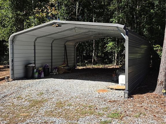 3rd image of 326 Jule Martin Rd