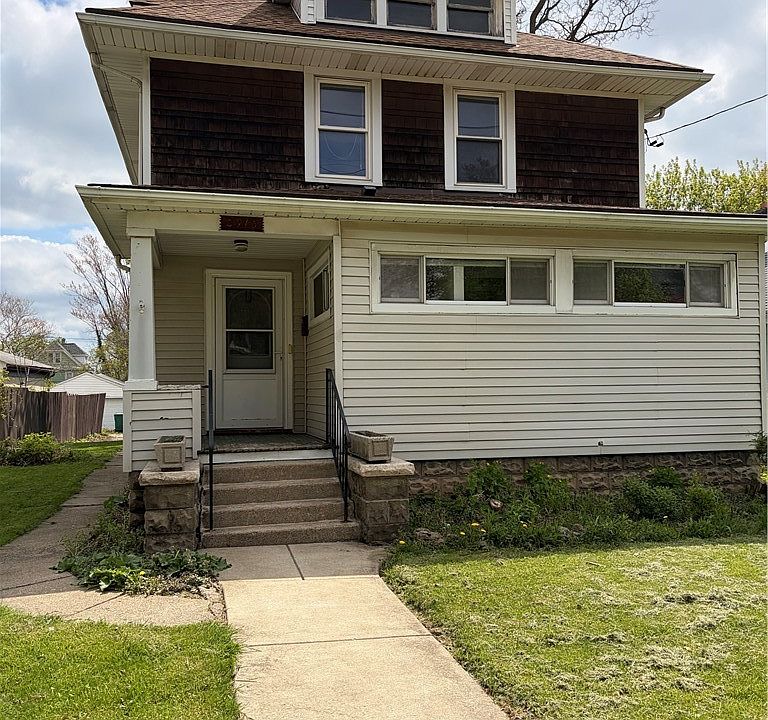 1st image of 3915 Deveaux St