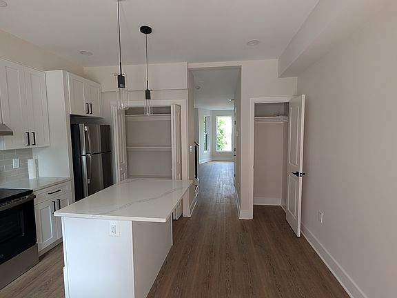 3rd image of 821 4th St NE #B