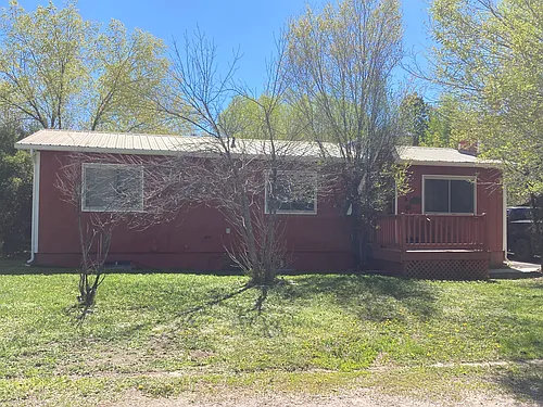 374 Young St Photo 1