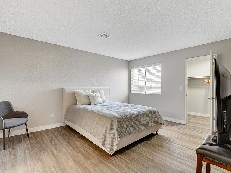 Talesai Apartments — Photo 16