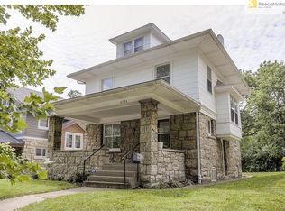 4224 Terrace St, Kansas City, MO 64111