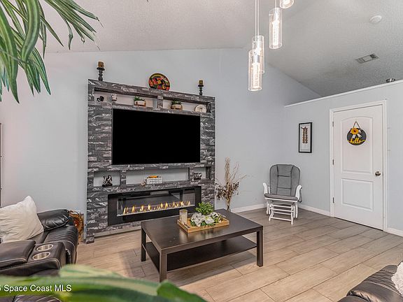 5th image of 1861 Warrior Ave SE