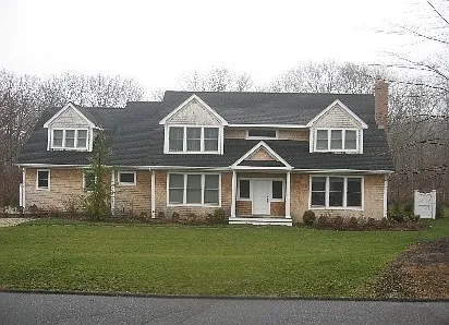 Four Bedroom Contemporary in Springs — Photo 2