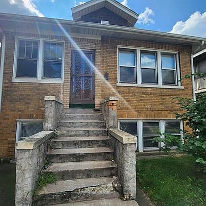 1st image of 809 W 11th Ave #A-1