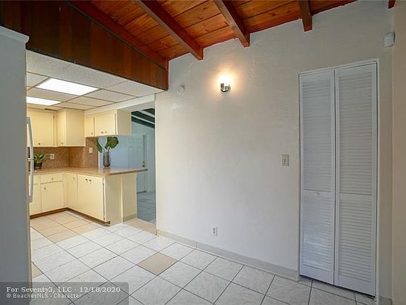 5th image of 1800 NW 15th Pl