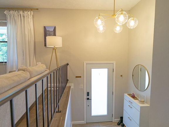 4th image of 7617 Hawthorne Dr